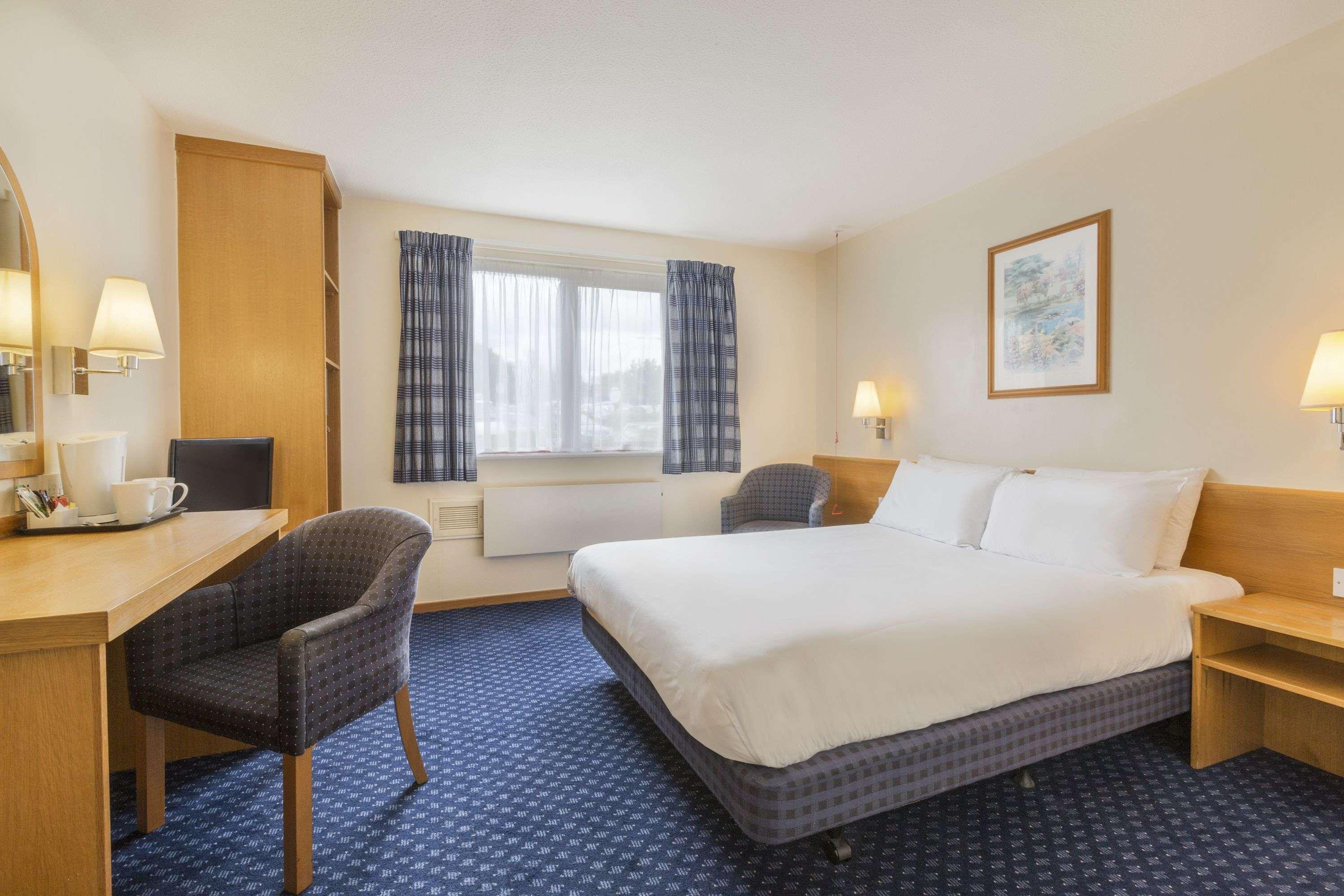 Days Inn Magor with Undy Extérieur photo